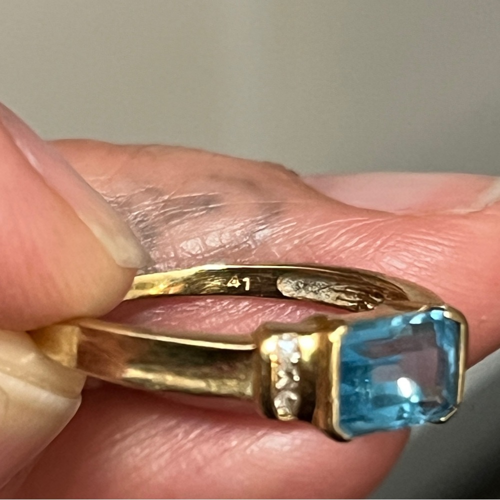 14K Gold Blue Topaz ring, size 6 - Picture 6 of 15